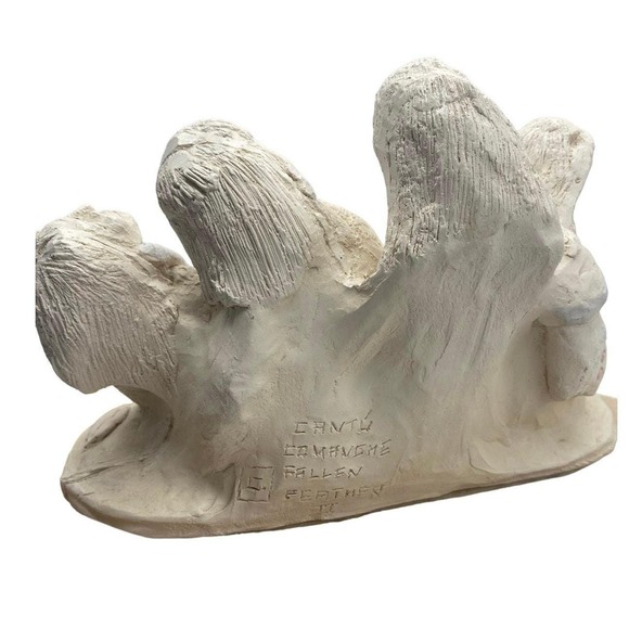 Vintage Comanche Native American Indian Fallen Feather‎ Scupture - Picture 3 of 8